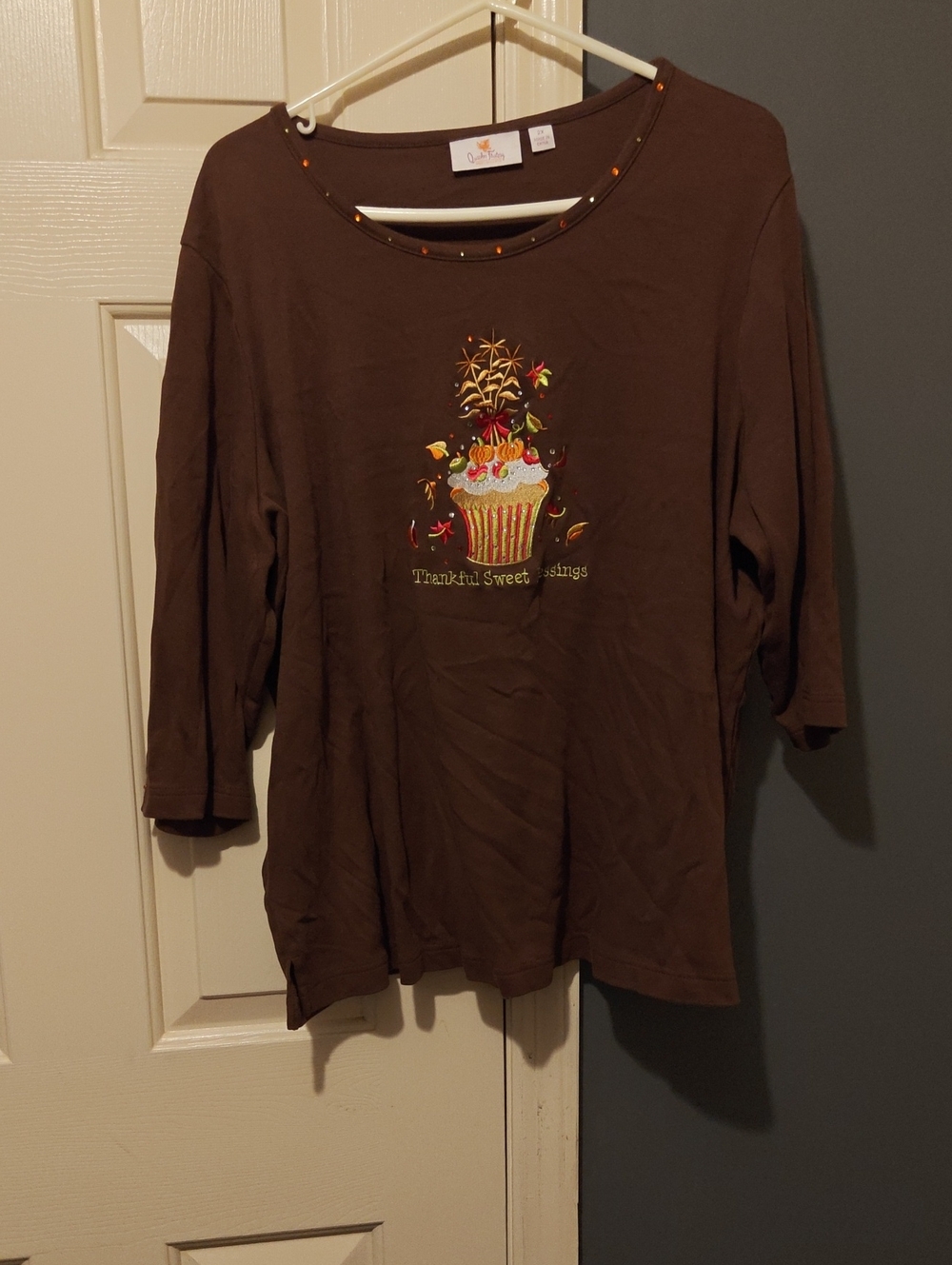 Quacker Factory Brown Long Sleeve Cupcake Graphic Tee